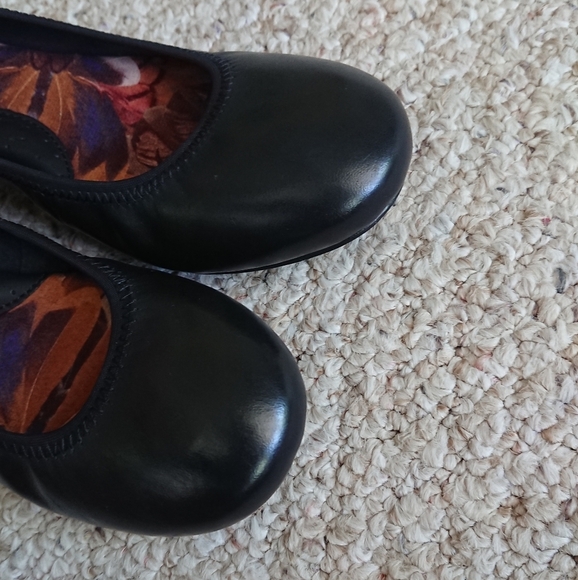 Born Julianne Black Full Grain Leather flat size 36.5 - Picture 7 of 15